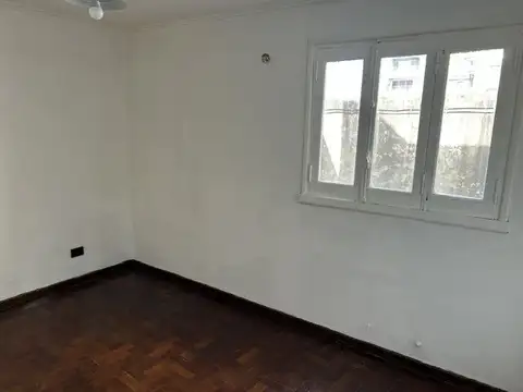 Depto Tipo Casa en Alquiler de 1 dormitorio