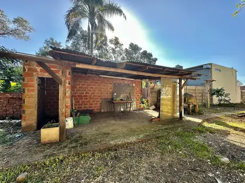 VENTA LOTE + casa a reciclar ADROGUE