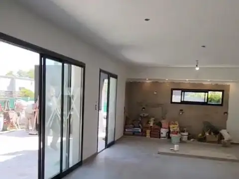 Casa en Venta en Pilar del Este - Santa Emilia, USD 180.000