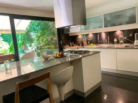 BOLIVIA  4500, Villa Ballester, Provincia de Buenos Aires- .