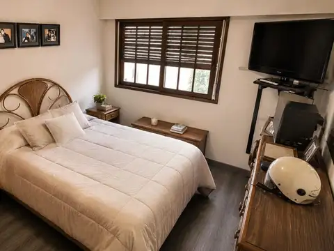 Depto Tipo Casa 5 ambientes con 2 baños