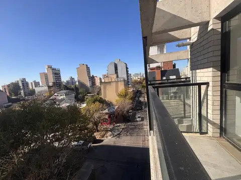 Paunero 1800, Piso 502