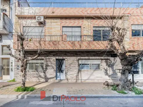 Depto Tipo Casa en Venta 40 años