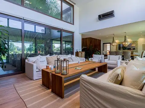 Casa en Venta al Oeste