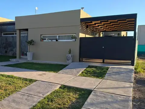 Venta de casa en pozo en Barrio Privado Solar de Olivos, Maipú