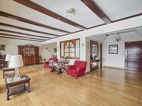 Departamento 6 ambientes con 3 baños