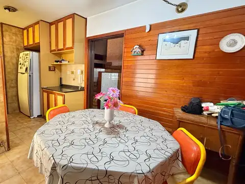 CASA 5 AMBIENTES EN VENTA EN HAEDO NORTE - BARRIO GUEMES