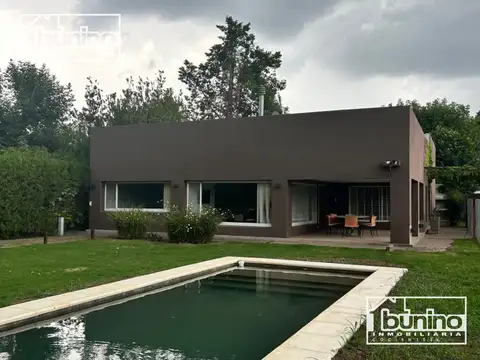 Casa en alquiler temporal en Funes - 2 Dormitorios