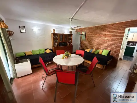 Casa 5 ambientes con 2 baños