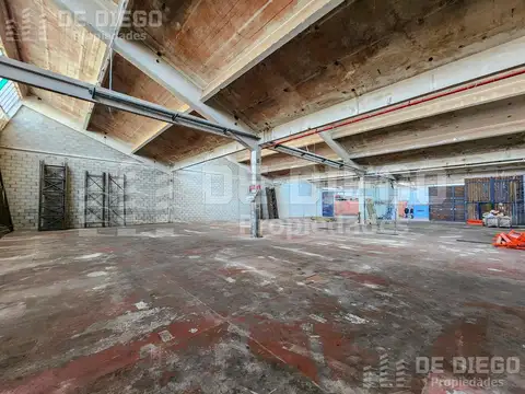 Galpon en Alquiler 32  mts Fondo