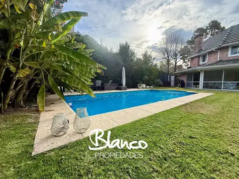 Casa 6 ambientes con 3 baños