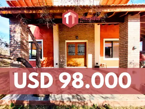 Amplia Casa en Solares