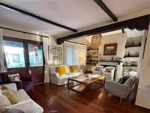 Casa en Venta con 5 cocheras