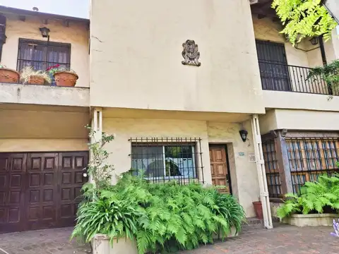 Casa en Lomas de San isidro