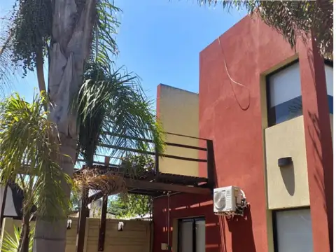 Dúplex en venta de 1 dormitorio c/ cochera en Colón