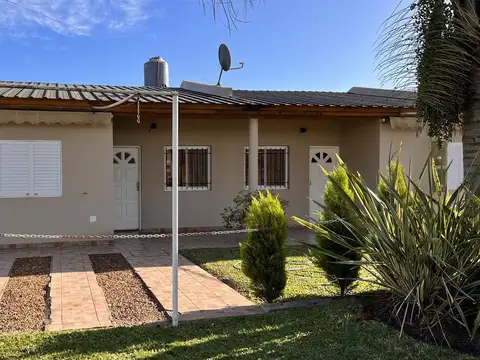Casa 3 ambientes con 1 baño