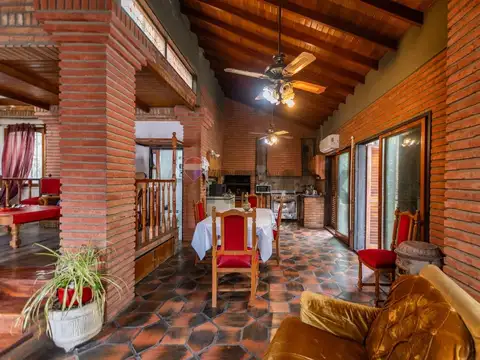 Casa en Venta con 1 cochera