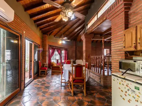 Casa 3 ambientes con 2 baños