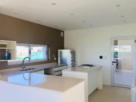 Casa en Alquiler barrio Santa Inés 5 amb Canning