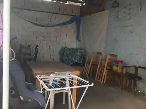 Casa 4 ambientes con 1 baño