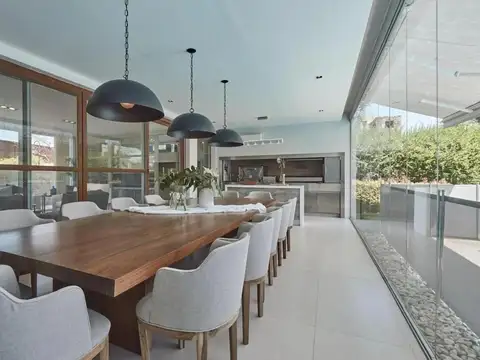 Impecable Casa En El Golf, Nordelta