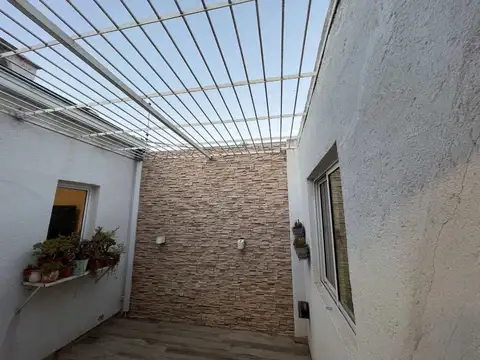 Depto Tipo Casa 4 ambientes con 1 baño