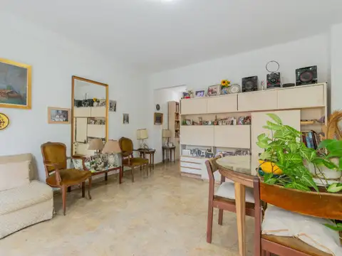 Avenida La Plata 300, Piso 1