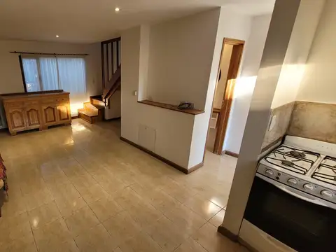 TRIPLEX EN BARRIO RESIDENCIAL