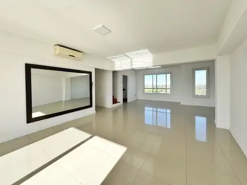 Alquiler Departamento duplex 3 dormitorios en  Miradores de la Bahia vista al Rio.