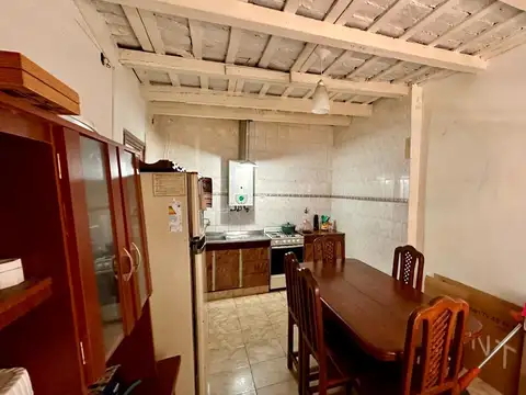 Casa en Husares al 1700. Ludueña. Hermoso Patio con césped