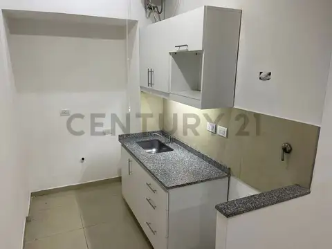 Mariano Moreno 200, Piso 1