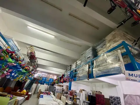 Local en Venta Via Pública