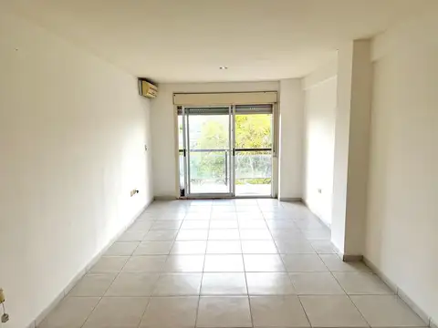 Departamento en Venta en Chacarita, USD 65.000