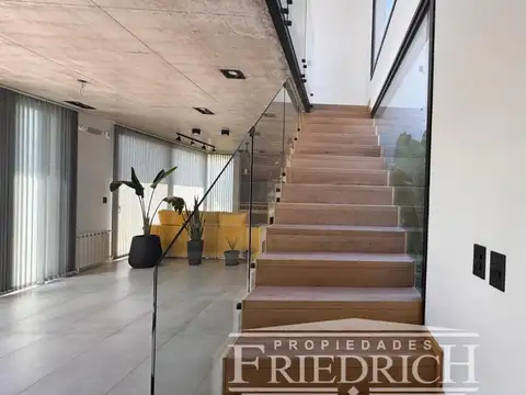 Casa en Venta en San Roque, USD 390.000