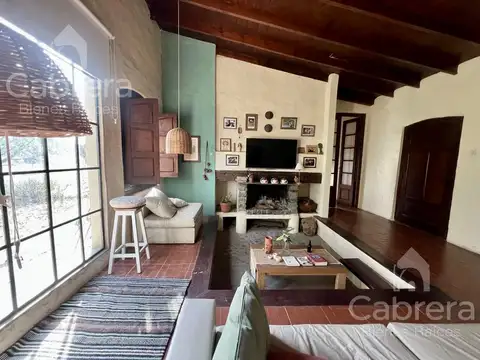 Casa en Venta con 2 cocheras
