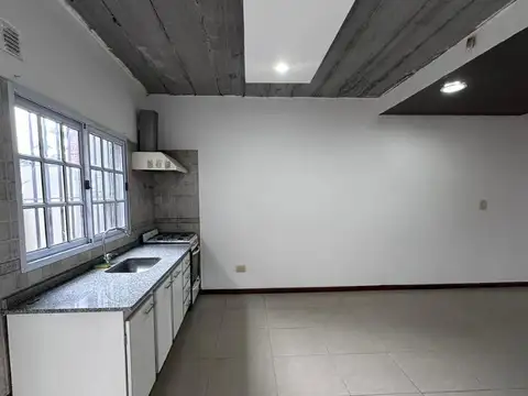 Depto Tipo Casa en Venta en Moron Norte, USD 85.000