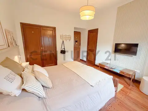 Casa en Alquiler con 1 cochera