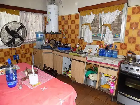 Casa en Venta en Castelar, USD 130.000