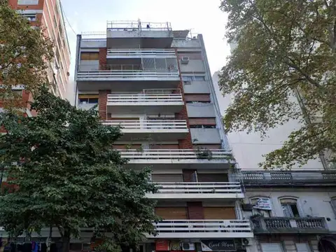 Avellaneda 3700, Piso 2