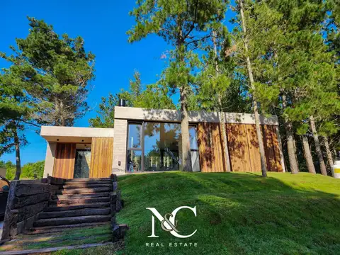 Casa en venta en Costa Esmeralda hormigón fondo libre
