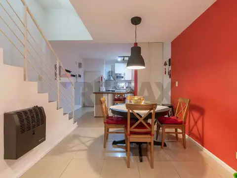 Depto Tipo Casa 5 ambientes con 2 baños
