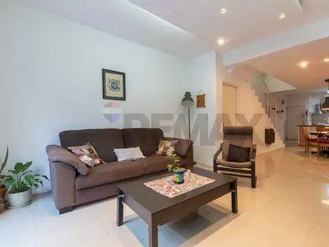 Depto Tipo Casa en Venta en Villa General Mitre, USD 290.000