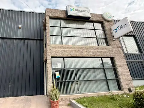 Propiedad Industrial 3 naves + oficinas + terreno