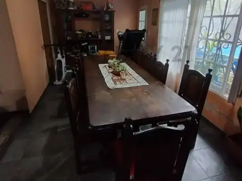 28 e/ 77 y 78 Casa en venta de 3 dormitorios