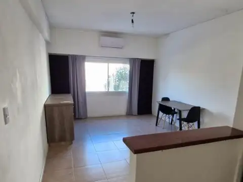 Diego Palma 1000, Piso 1