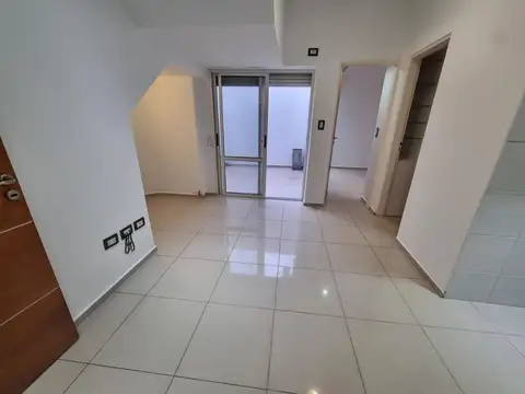 Depto Tipo Casa en Alquiler de 1 dormitorio