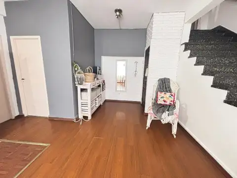 Depto Tipo Casa en Venta 25 años