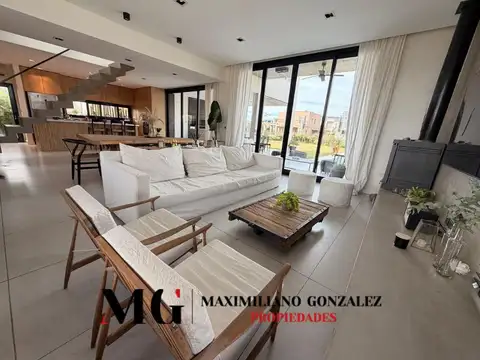 Casa 5 ambientes con 2 baños