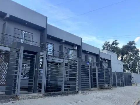 Casa en Venta en Malvinas Argentinas, USD 105.000