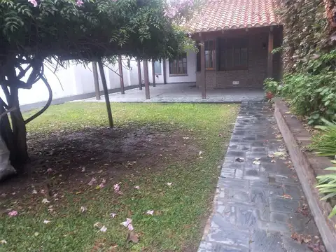 Local en Venta en 30 De Octubre, USD 250.000